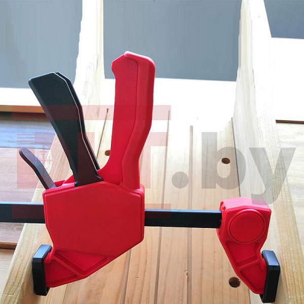 Струбцина быстрозажимная 300мм длина губок 40мм DLT 65300