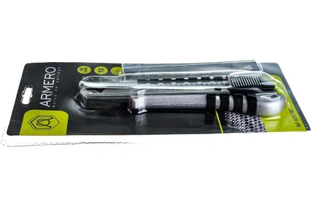 Нож 18мм металлический обрезиненный корпус с комплектом лезвий (10 шт) Armero арт.  A511/183