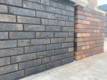 Облицовочный кирпич Кёнигштайн Мангейм Шварц 0,7НФ 250х65х85 мм