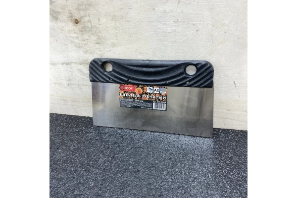 Шпатель DECOR 200 мм, зуб А3, металлич. арт. 316-8300