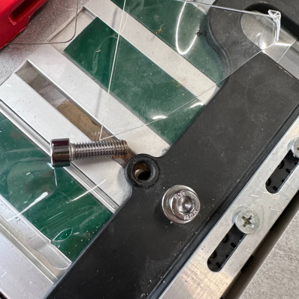 Прижим DLT для выравнивания плитки на электрические плиткорезы с резом 1000-1200мм NEW, арт.2259