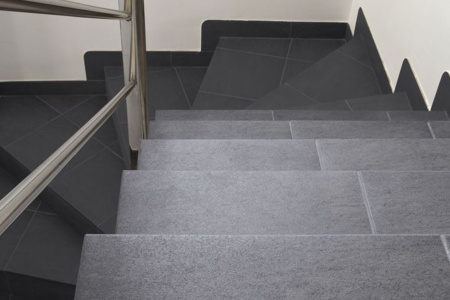 Угловая ступень флорентинер Exagres Mediterraneo grafito 330х330х14х30мм